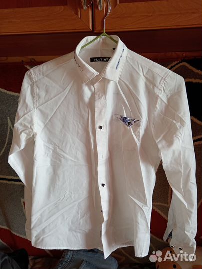 Белые рубашки