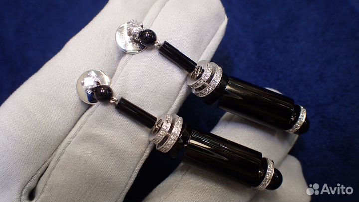 Золотые серьги с ониксами Damiani