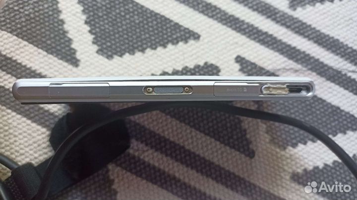 Смартфон Sony xperia z1 compact