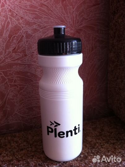 Бутылки пластиковые и металлические