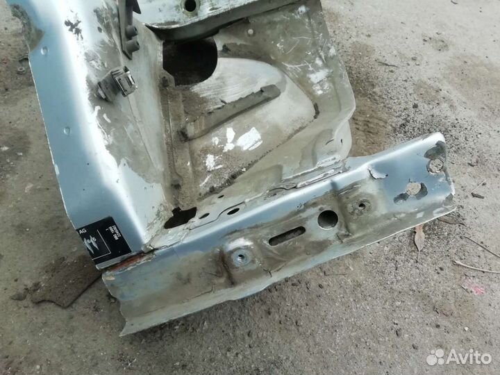 Четверть передняя правая VW Passat B5+2000-2004 го