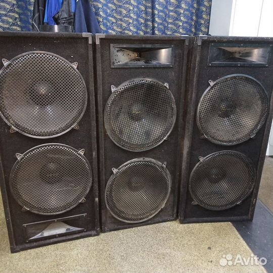 Акустические колонки большие