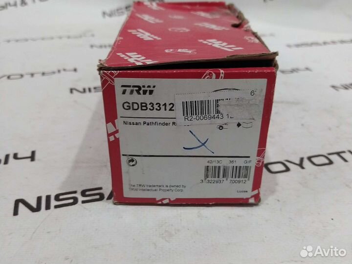 Колодки тормозные передние на Nissan X-trail T30