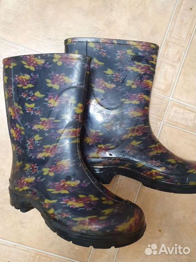 Резиновые сапоги