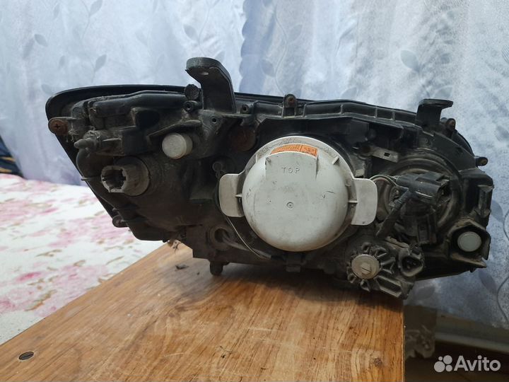 Фара subaru outback