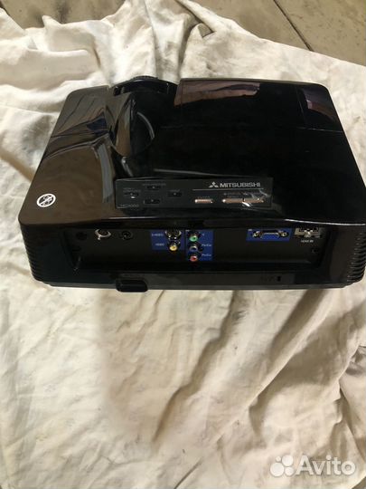 Проектор Mitsubishi HC4000