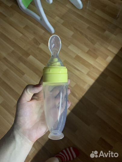 Бутылочка для кормления с ложкой
