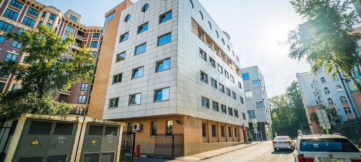 Здание с подземным паркингом на Курской