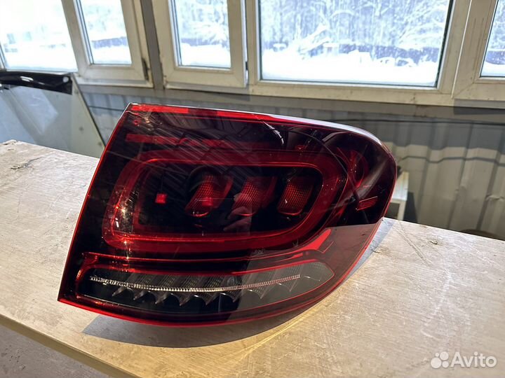 Фонарь задний правый на Mercedes GLC X253