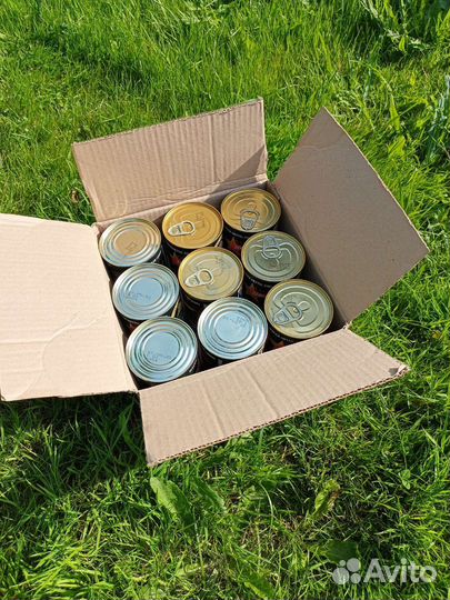 Тушёнка говяжья и свиная. Небольшой ящик 9 банок