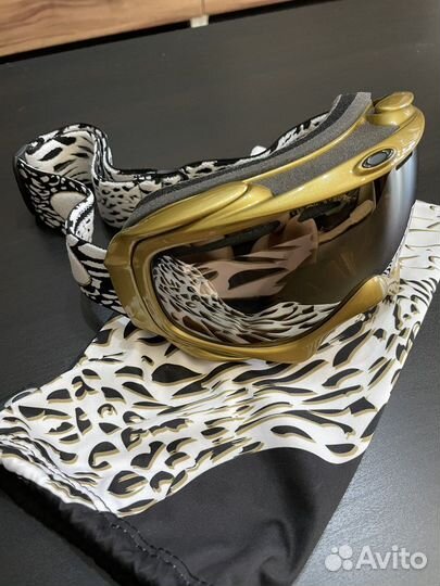 Горнолыжная маска Oakley