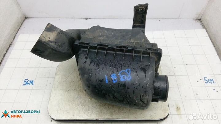 Корпус воздушного фильтра Jeep Cherokee XJ 2001