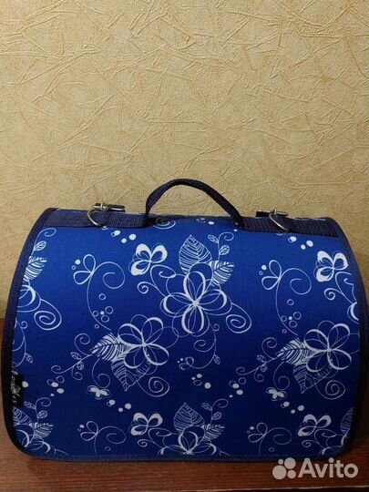 Переноска для кошек и собак