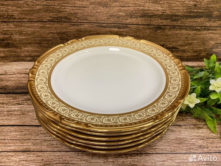Набор тарелок 