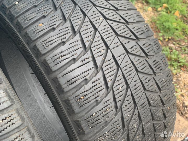 Triangle Snowlink TWT02 235/45 R17 97R
