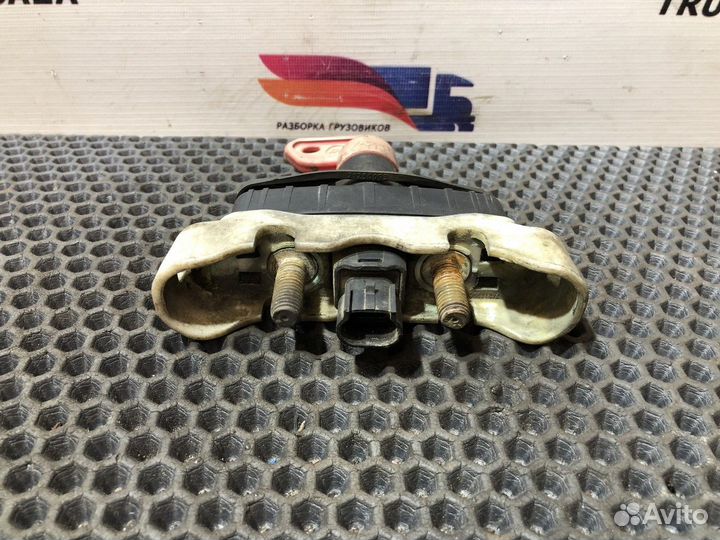 Выключатель массы