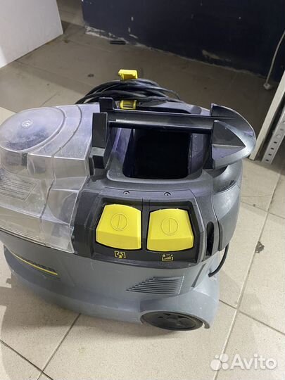 Моющий пылесос Karcher Puzzi 8 1