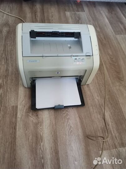 Принтер HP 1020