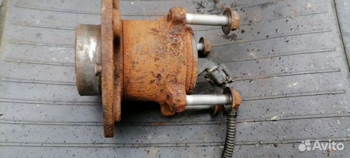 Ступица задняя Cadillac BLS