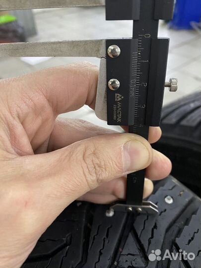 Marshal WinterCraft SUV Ice WS31 215/60 R17 100T