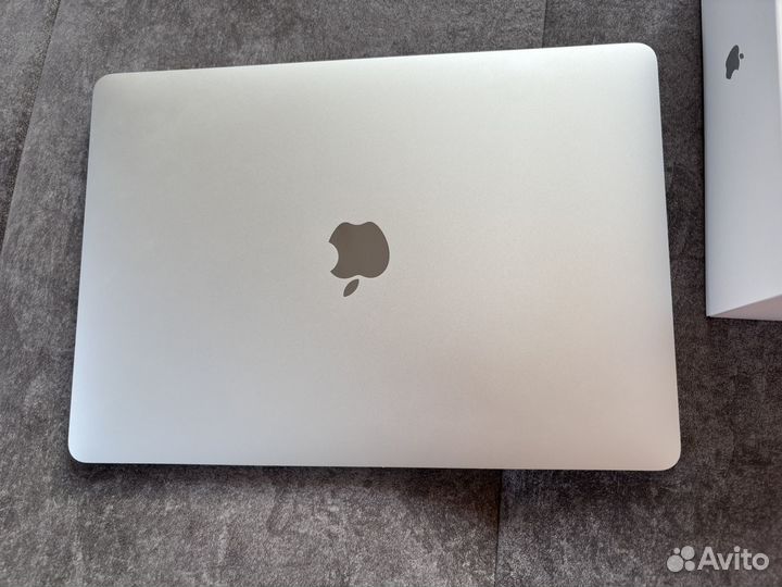 Apple macbook air m1 256 silver