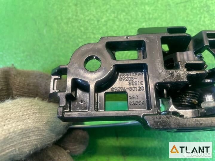 Ручка двери внутренняя передний левый toyota esqui