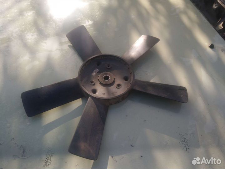 Вентилятор охлаждения на Мерседес W124 M102