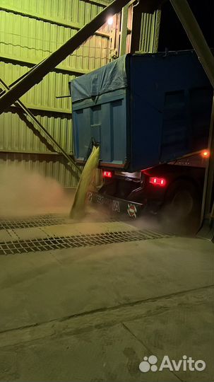 Полуприцеп самосвальный Mega самосвальный 26-45 куб.м, 2008