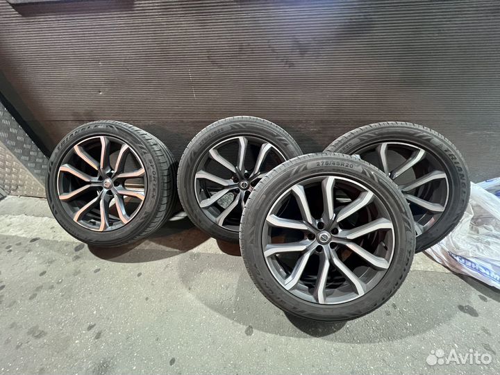 Оригинальные колеса с дисками R20 на Volvo XC90