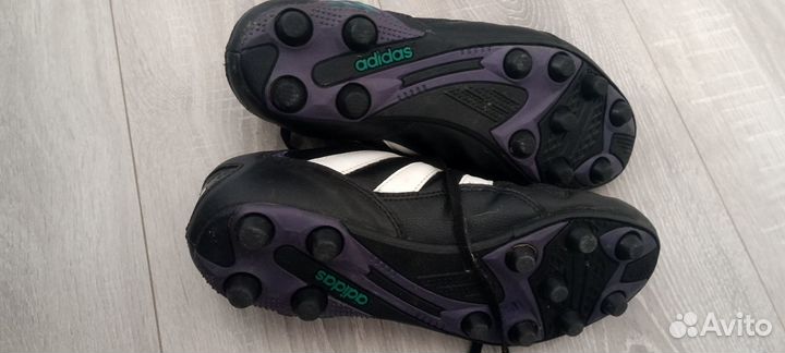 Футбольные бутсы