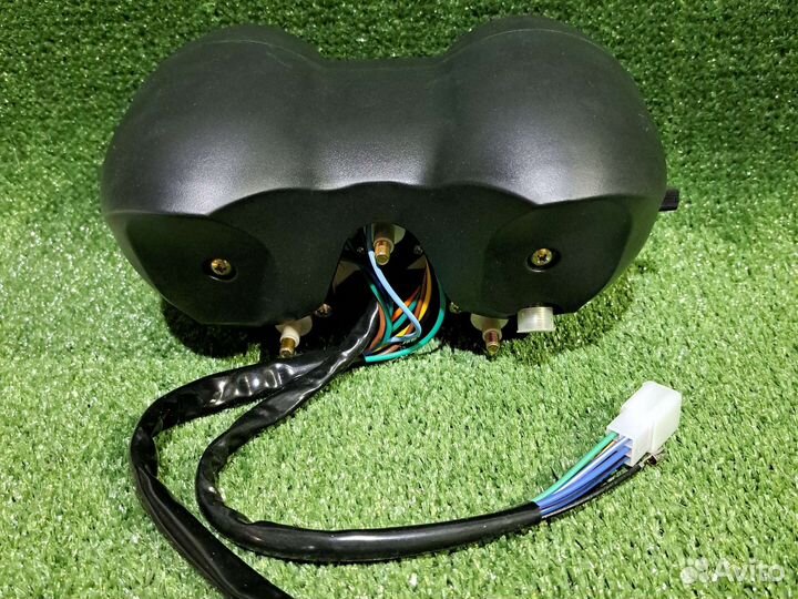 Приборная панель на мотоцикл