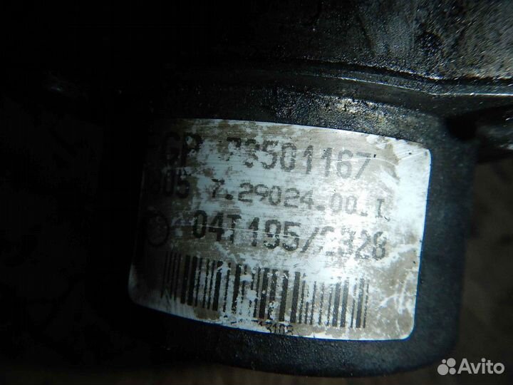 Насос вакуумный Opel Corsa C рест. 2005 55268136