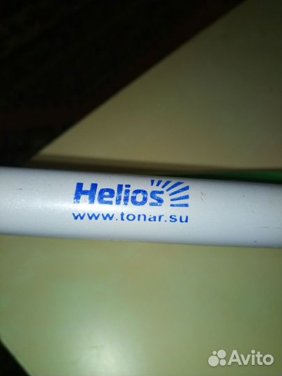 Ледобур, ботинки и рюкзак-стульчик