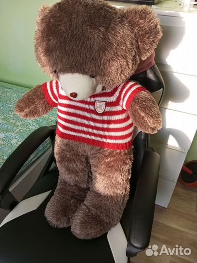 Большой плюшевый мишка