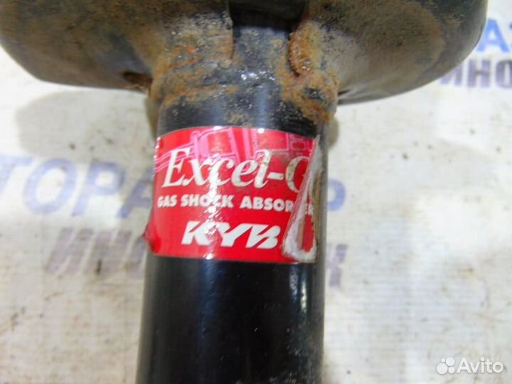 Амортизатор передний левый для Toyota Caldina 199