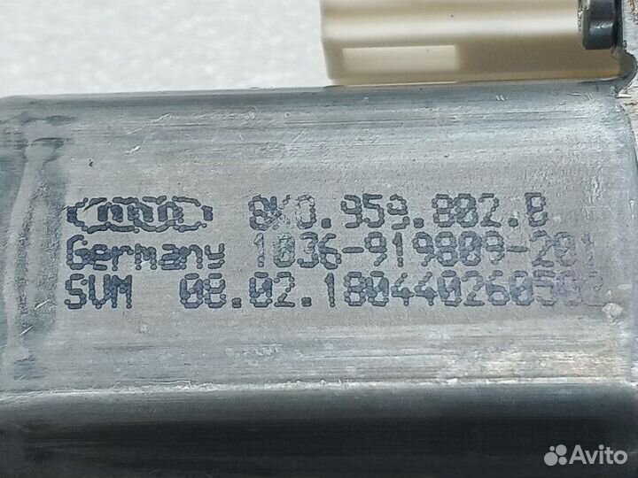 Моторчик стеклоподъемника передний правый Audi A6