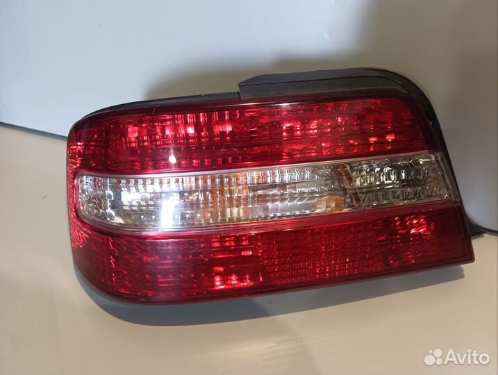 Фара задняя toyota chaser