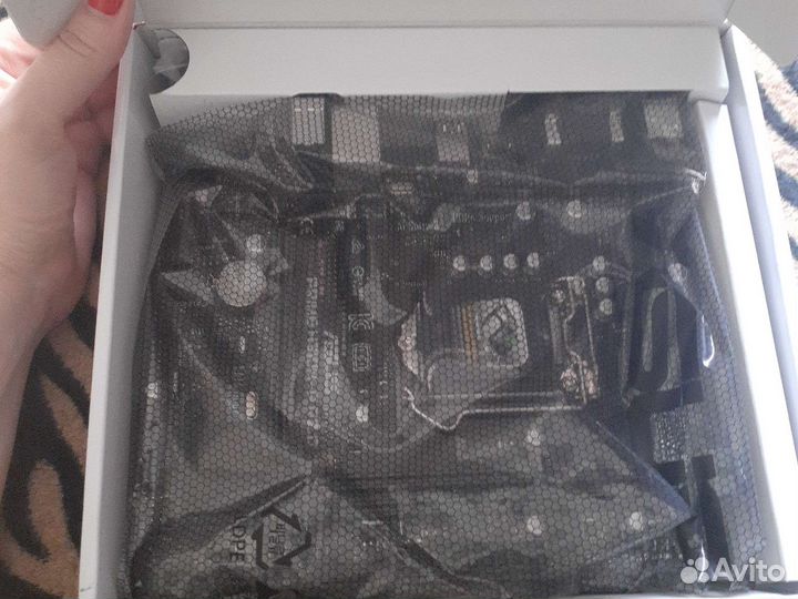 Материнская плата