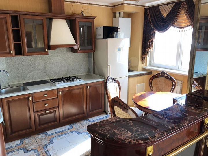 2-к. квартира, 65 м², 2/6 эт.