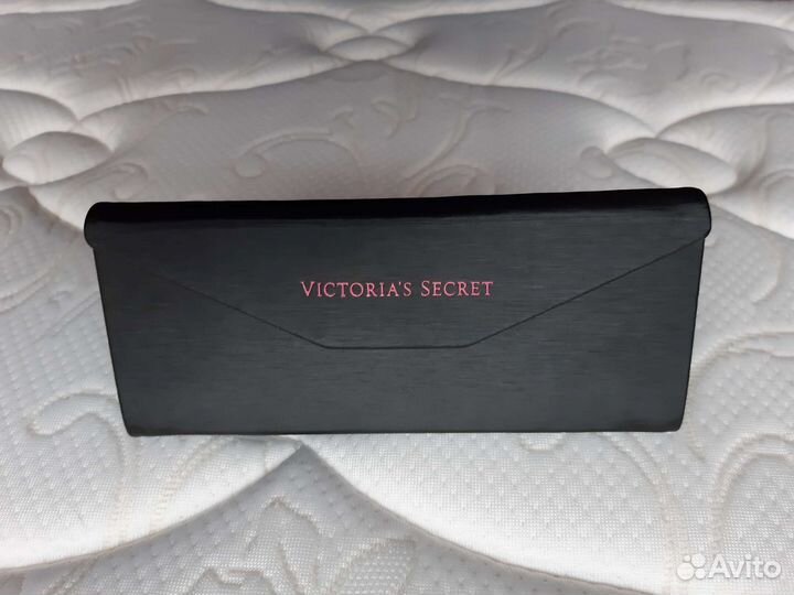 Victoria's Secret Новый футляр для очков