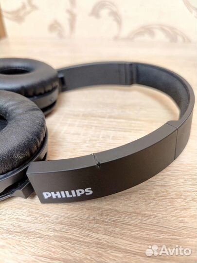 Беспроводная Bluetooth гарнитура Philips TAH4205