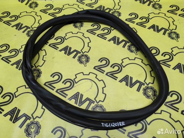 Уплотнитель проема двери задний правый Volkswagen