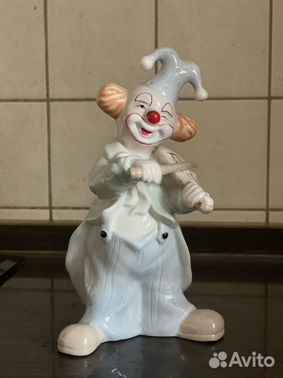 Фарфоровые статуэтки