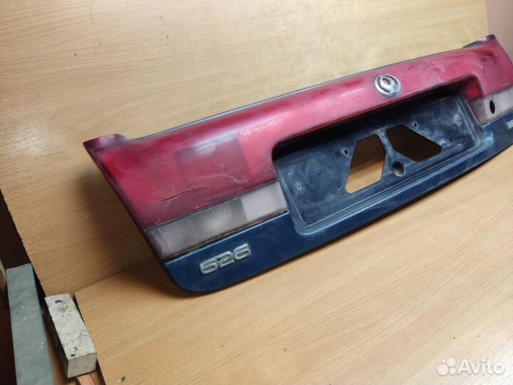 Фонарь задний центральный, Mazda 626 GE
