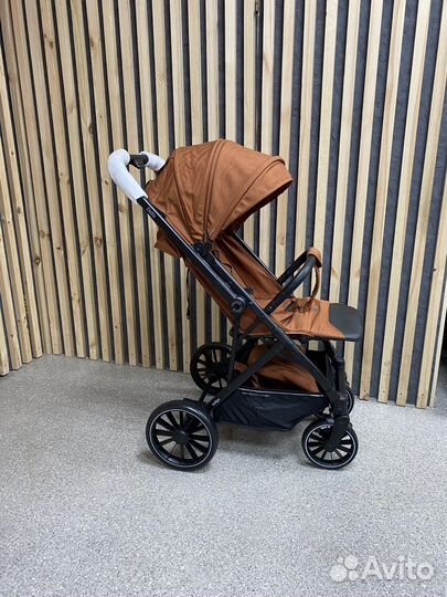 Прогулочная коляска с перекидной ручкой терракот