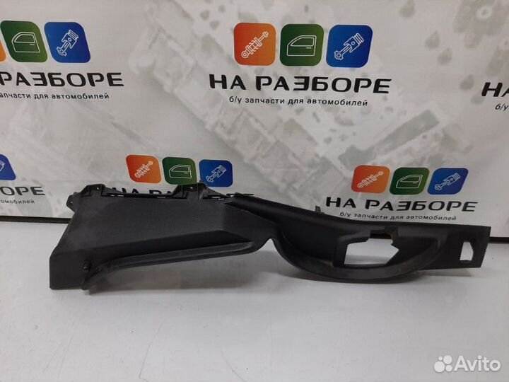 Накладка на стойку внутренняя задняя правая Skoda