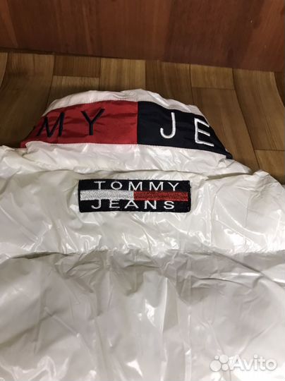 Пуховик tommy hilfiger оригинал едет обратно