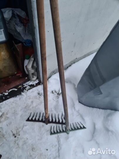 Грабли садовые