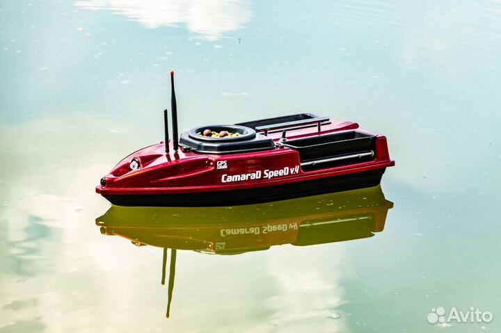 Карповый кораблик с разбрасывателем,камерой,GPS