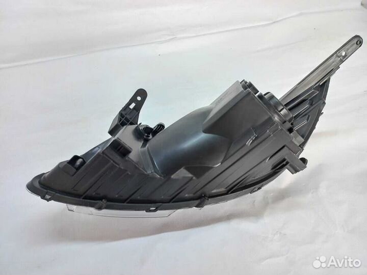 Фара передняя Kia Rio 3 правая